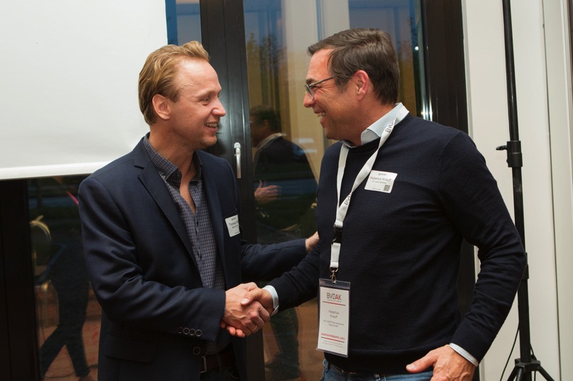 /images/slider-imgs-xs/113_Foto Loeffler_Weconact.jpg